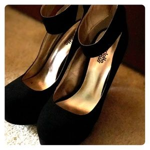 Black Zip Up Platforms